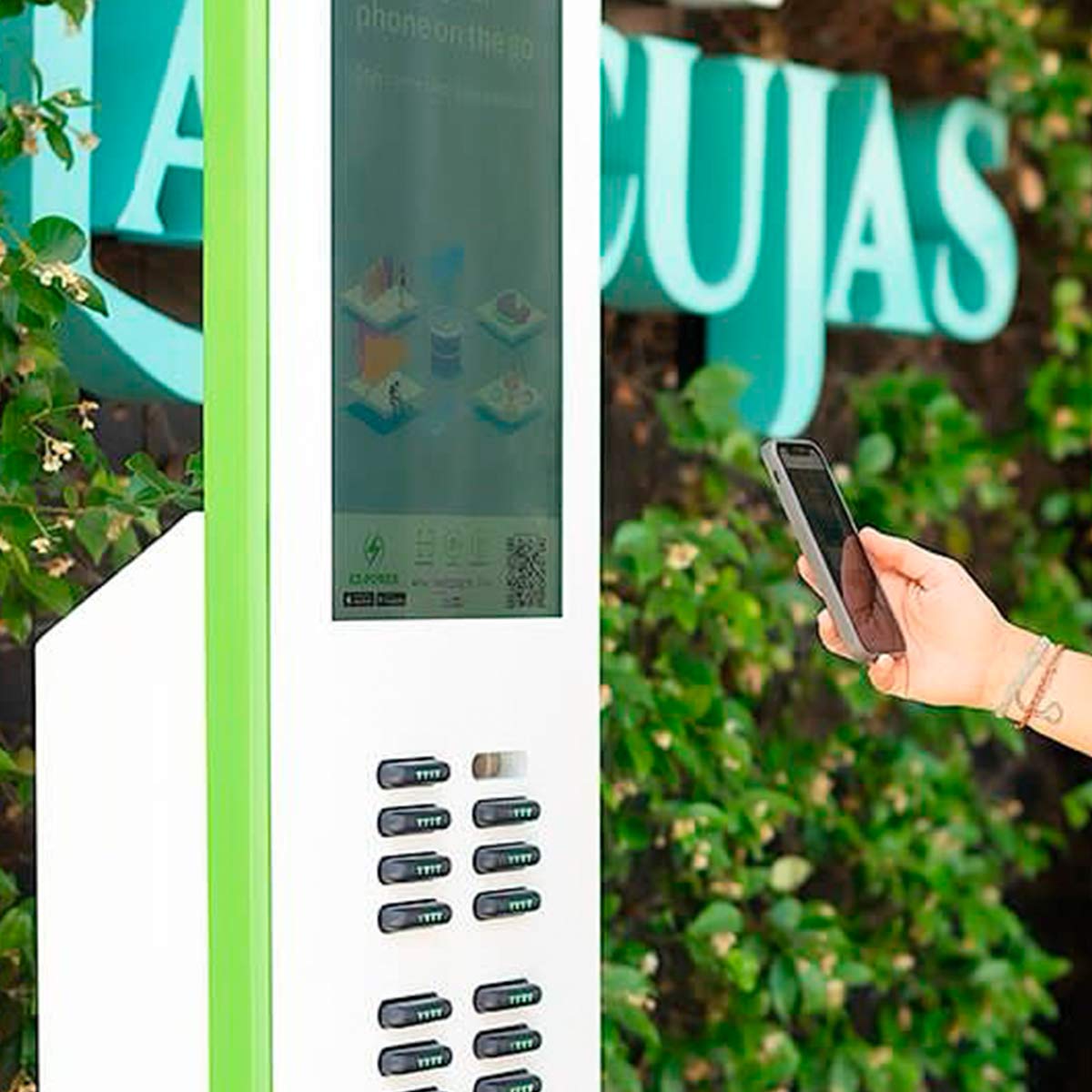 Escanear código QR en estación EZ-Power